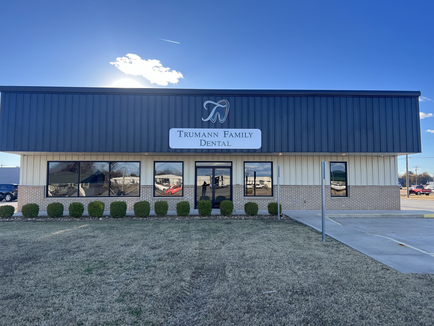 trumann family dental sign